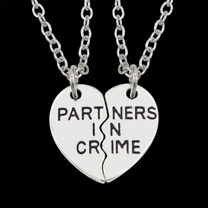 2pcs/set Splicing Necklace Heartbroken Pendant Necklace Men and Women