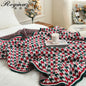 DecorBites™ Kawaii Bee Pattern Cozy Blanket - Super Soft White Spot Edge Design