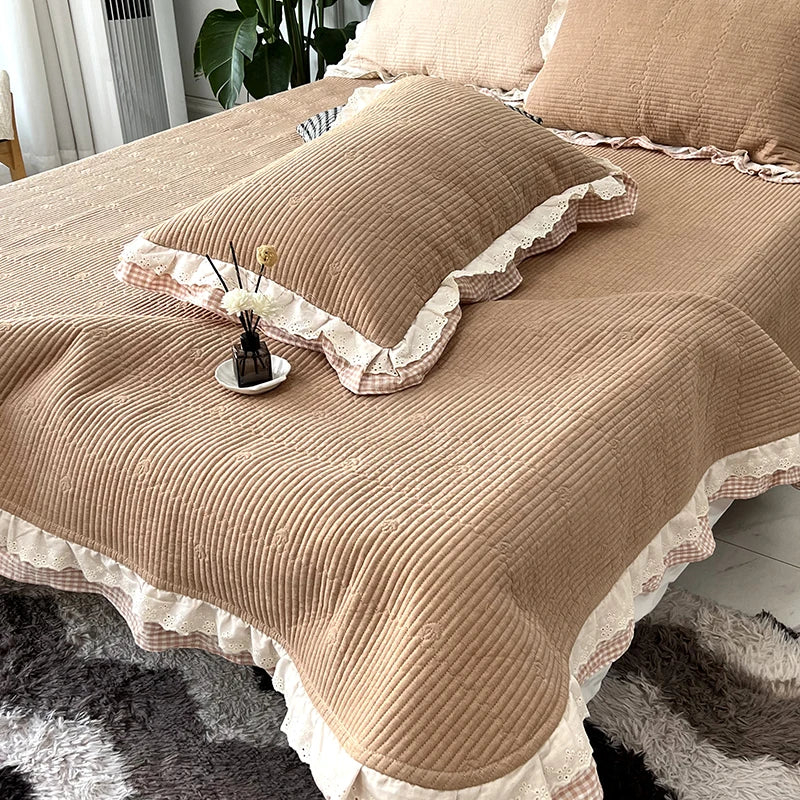 DecorBites™ Lace Ruffles Quilted Bedspread Set with Pillowcases Queen Size