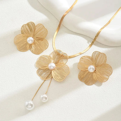 2pcs Set Luxury Personality Gold Color Stereo Flower Inlay Pearl