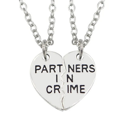 2pcs/set Splicing Necklace Heartbroken Pendant Necklace Men and Women