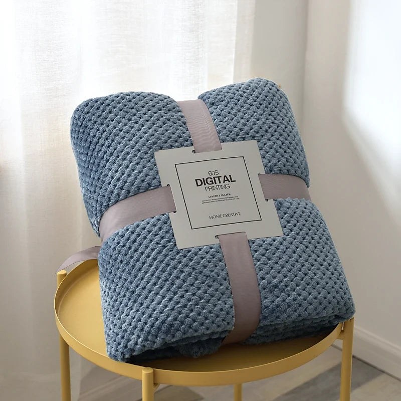 Fluffy Coral Velvet Blanket Flannel Plush Comfortable Thickened and Warm Soft Sofa Throw Blanket for Air-Conditioned Room Luxury